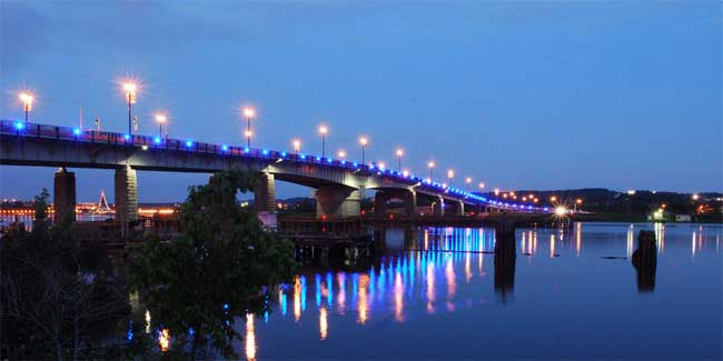 Frederick Douglass Memorial Bridge Extreme Makeover