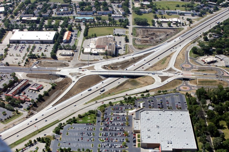 I-35_95th St Diverging Diamond Interchange.jpg