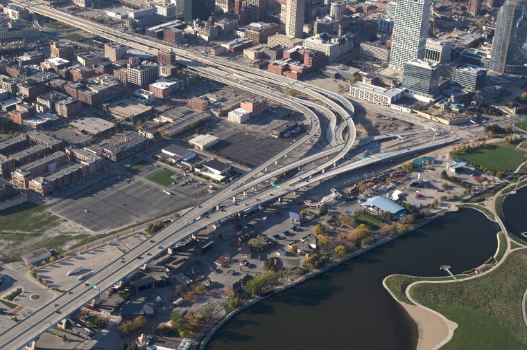 Photograph1 - Lakefront Gateway.jpg